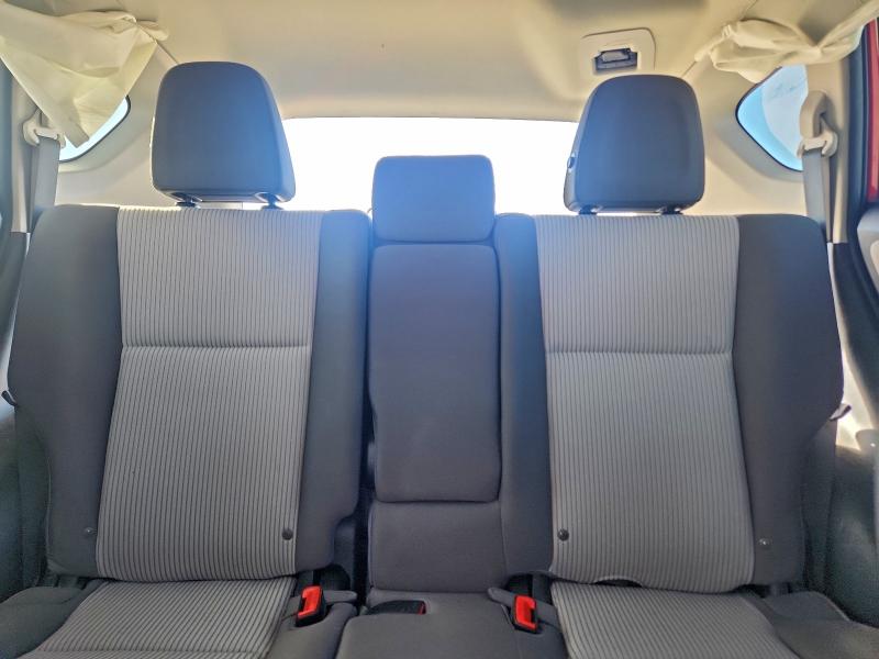 Photo 10 from auction – 2015 TOYOTA RAV4 LE with VIN 2T3BFREV2FW271386