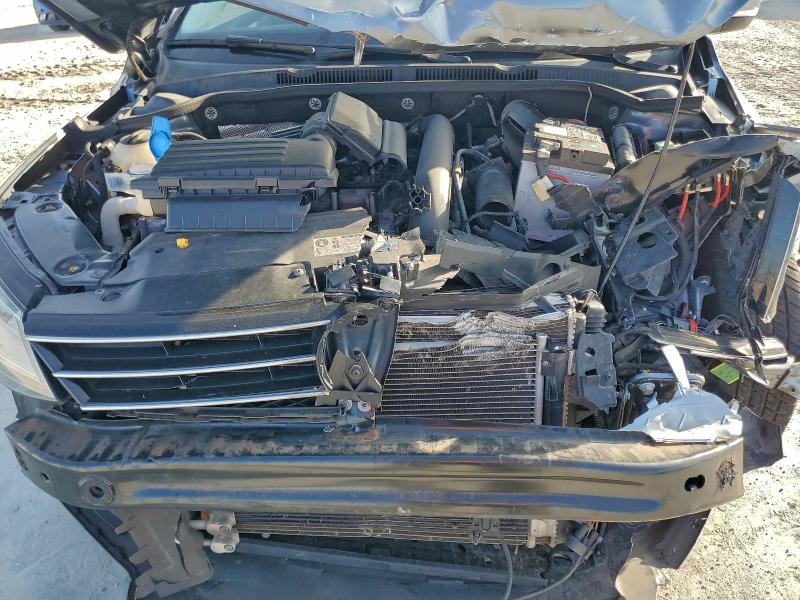 Photo 11 from auction – 2017 VOLKSWAGEN JETTA SE with VIN 3VWDB7AJ7HM238638