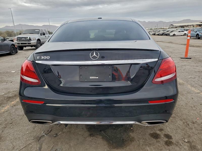 Photo 6 from auction – 2017 MERCEDES-BENZ E 300 with VIN WDDZF4JB1HA034666