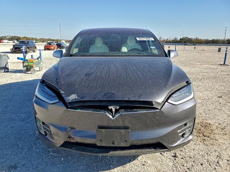 Photo 5 from auction – 2020 TESLA MODEL X with VIN 5YJXCBE41LF235574