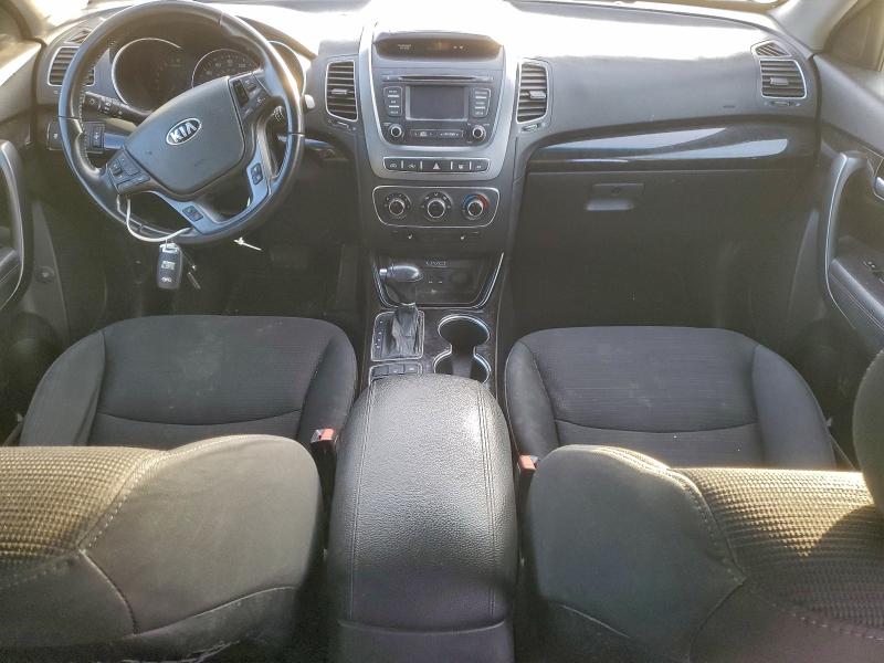 Photo 8 from auction – 2014 KIA SORENTO with VIN 5XYKT4A69EG470832