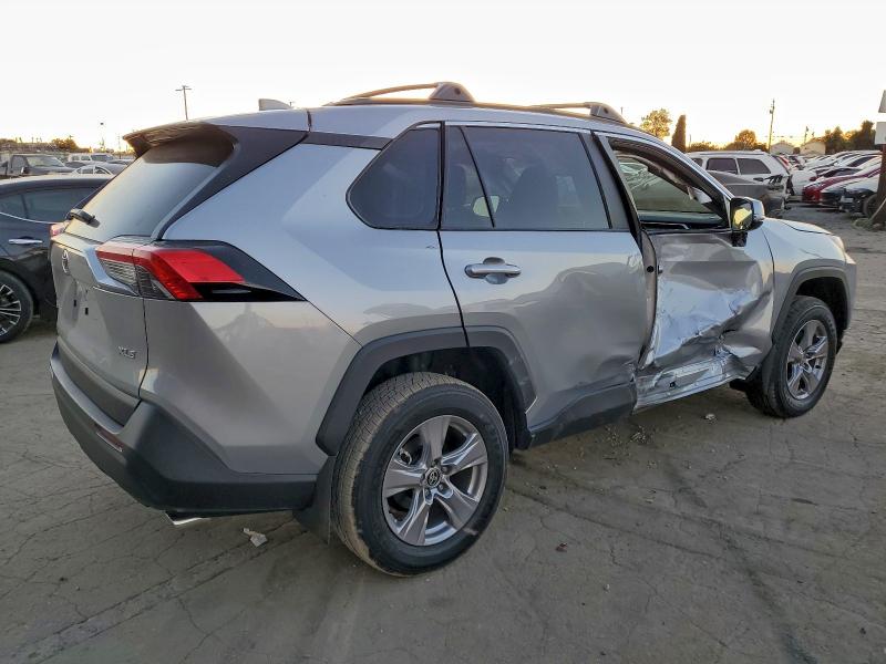Photo 3 from auction – 2025 TOYOTA RAV4 with VIN 2T3W1RFV1SW435820