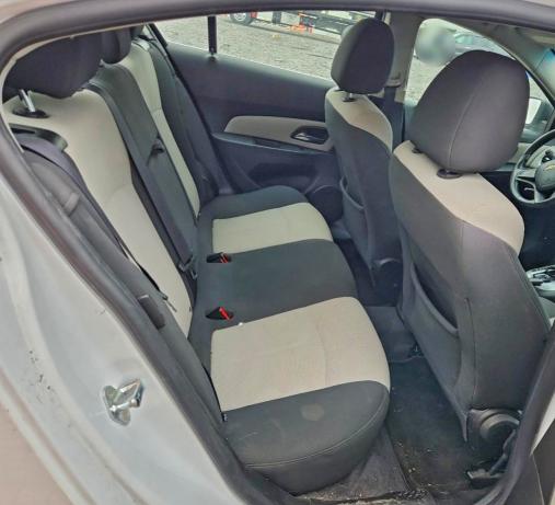 Photo 10 from auction – 2011 CHEVROLET CRUZE LS with VIN 1G1PC5SH1B7119314