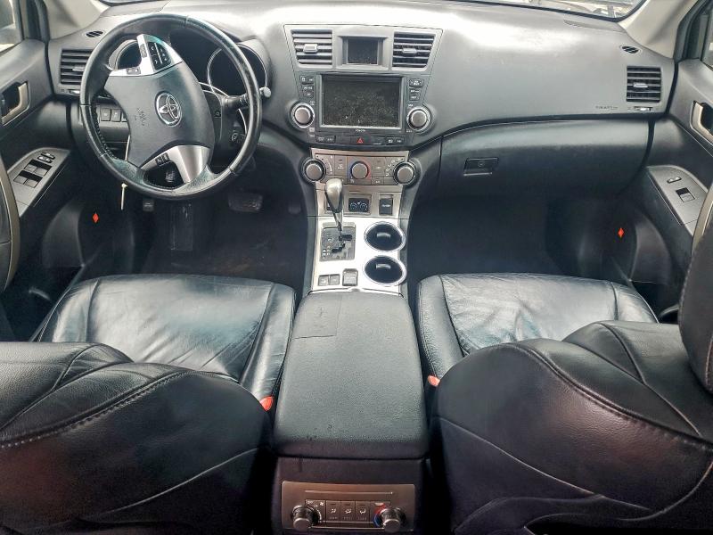 صورة رقم 8 من المزاد - 2011 TOYOTA HIGHLANDER مع VIN 5TDBK3EH0BS057821