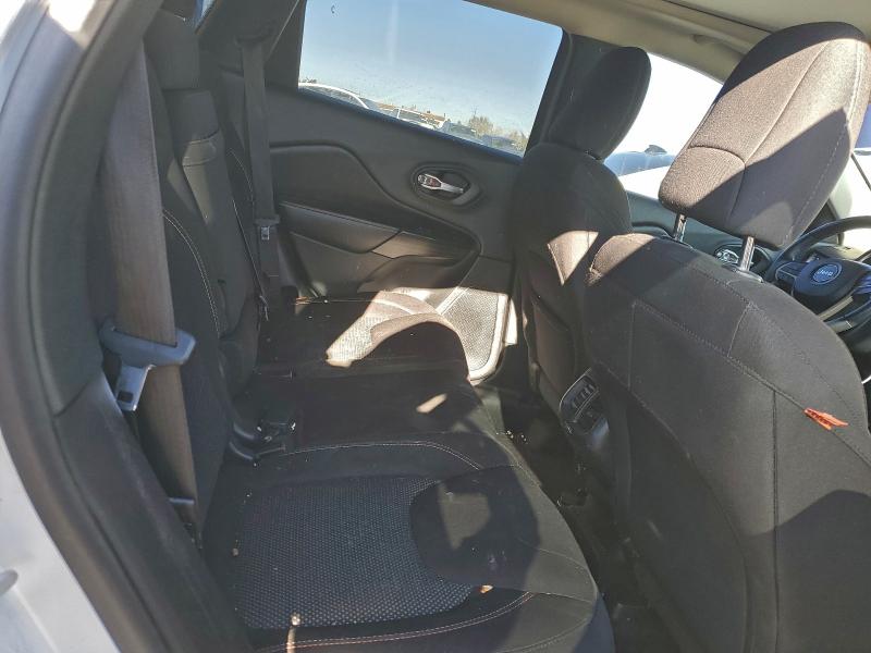Photo 10 from auction – 2016 JEEP CHEROKEE L with VIN 1C4PJMCB0GW244450