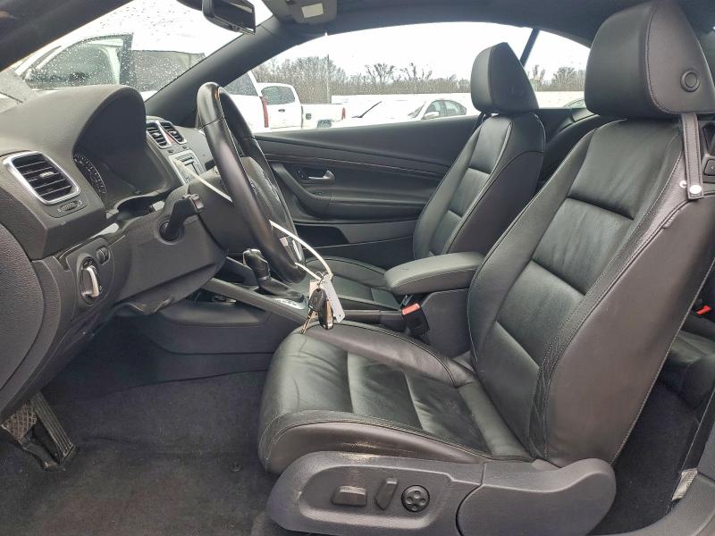 Photo 7 from auction – 2013 VOLKSWAGEN EOS LUX with VIN WVWFW8AH0DV004246