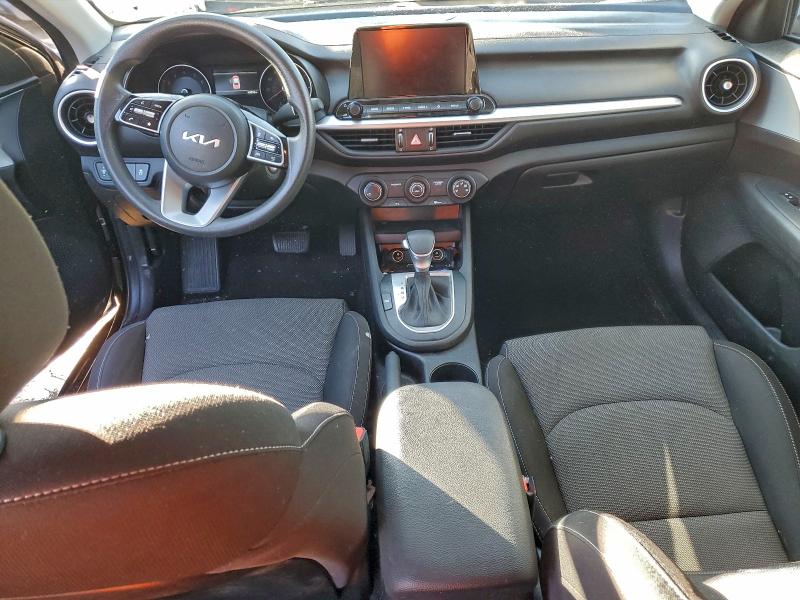 Photo 8 from auction – 2023 KIA FORTE with VIN 3KPF24AD4PE567150