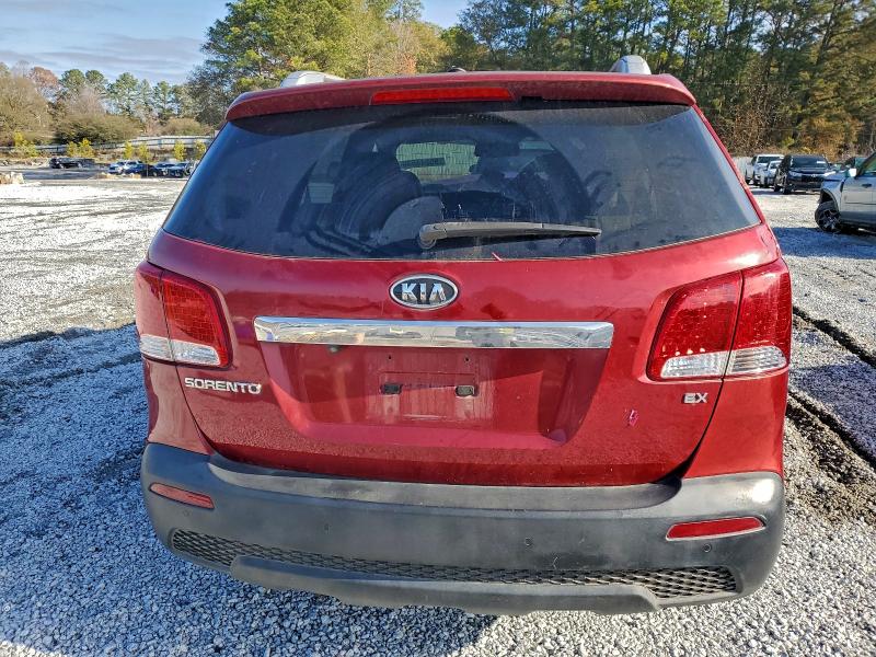 Photo 6 from auction – 2011 KIA SORENTO EX with VIN 5XYKU4A14BG026464