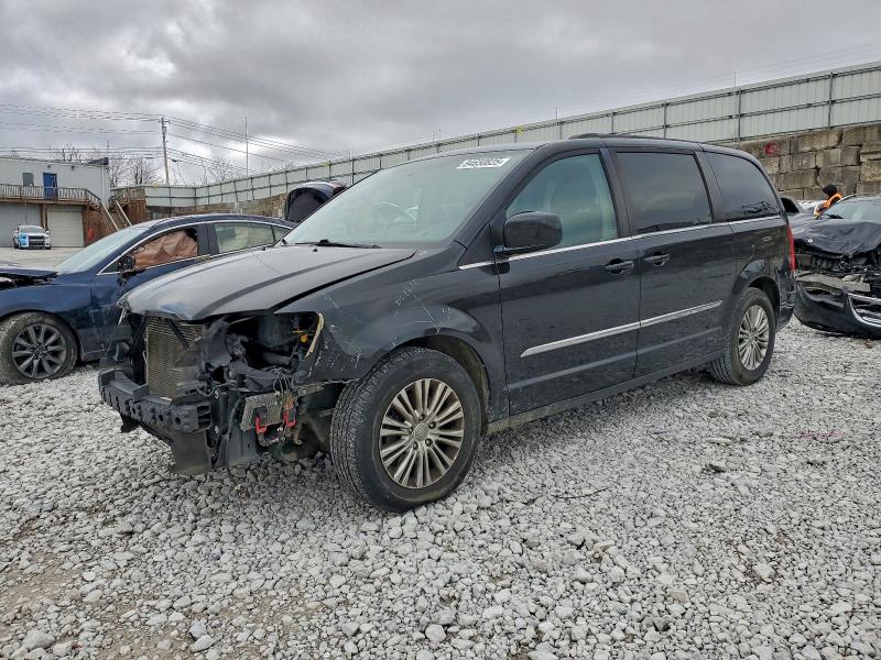 Photo 1 from auction – 2015 CHRYSLER TOWN & COU with VIN 2C4RC1CG2FR740189
