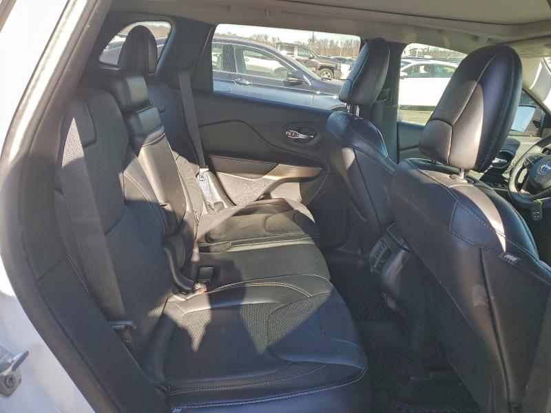 Photo 11 from auction – 2018 JEEP CHEROKEE L with VIN 1C4PJMDX8JD517843