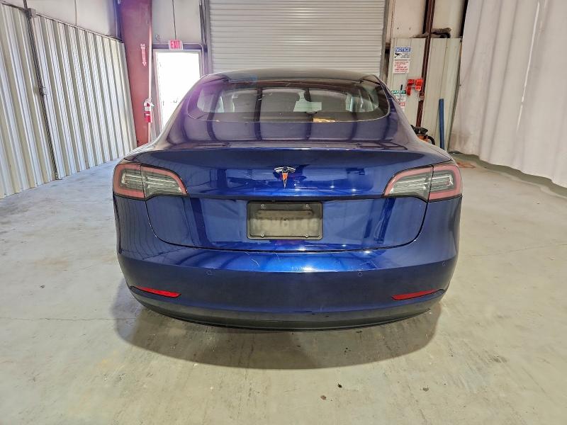 Photo 6 from auction – 2022 TESLA MODEL 3 with VIN 5YJ3E1EA3NF372267