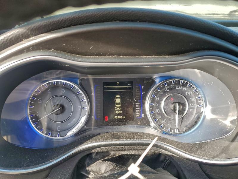 Photo 9 from auction – 2016 CHRYSLER 200 LIMITE with VIN 1C3CCCAB3GN177861