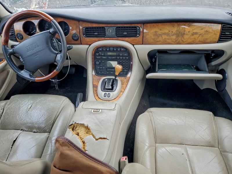 Photo 8 from auction – 2001 JAGUAR XJR with VIN SAJDA15B81MF28561