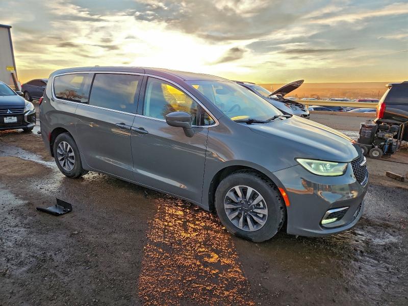 Photo 4 from auction – 2022 CHRYSLER PACIFICA H with VIN 2C4RC1L74NR184272