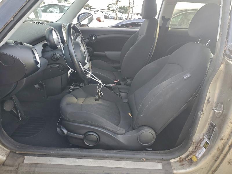 Photo 7 from auction – 2009 MINI COOPER with VIN WMWMF33519TW78189