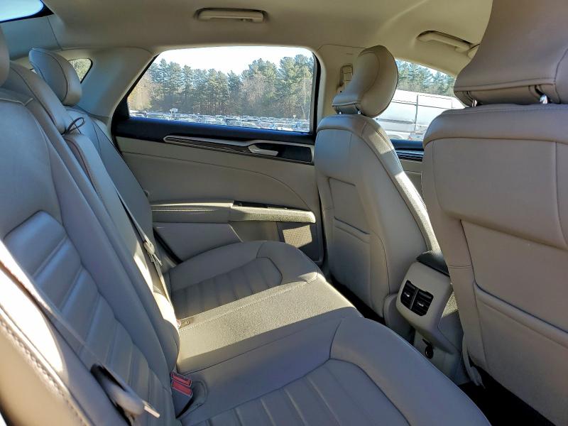 Photo 10 from auction – 2017 FORD FUSION SE with VIN 3FA6P0HD2HR114709
