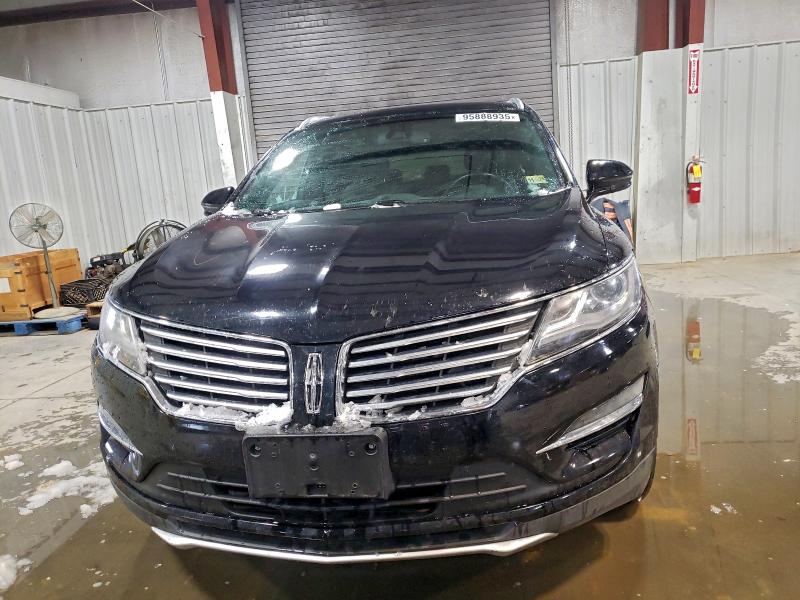 Photo 5 from auction – 2017 LINCOLN MKC RESERV with VIN 5LMCJ3D90HUL56644