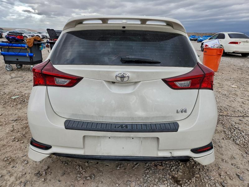 Photo 6 from auction – 2018 TOYOTA COROLLA IM with VIN JTNKARJE0JJ571094
