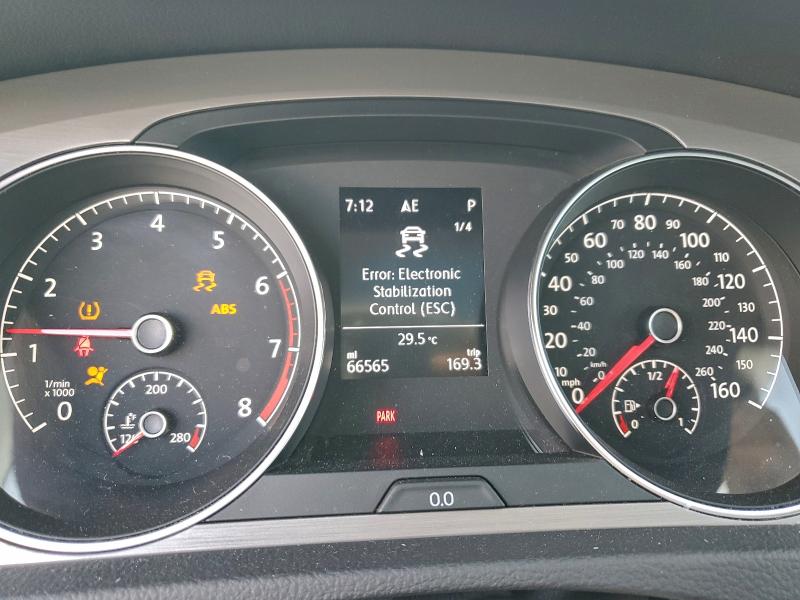 Photo 9 from auction – 2017 VOLKSWAGEN GOLF S with VIN 3VW217AUXHM014980