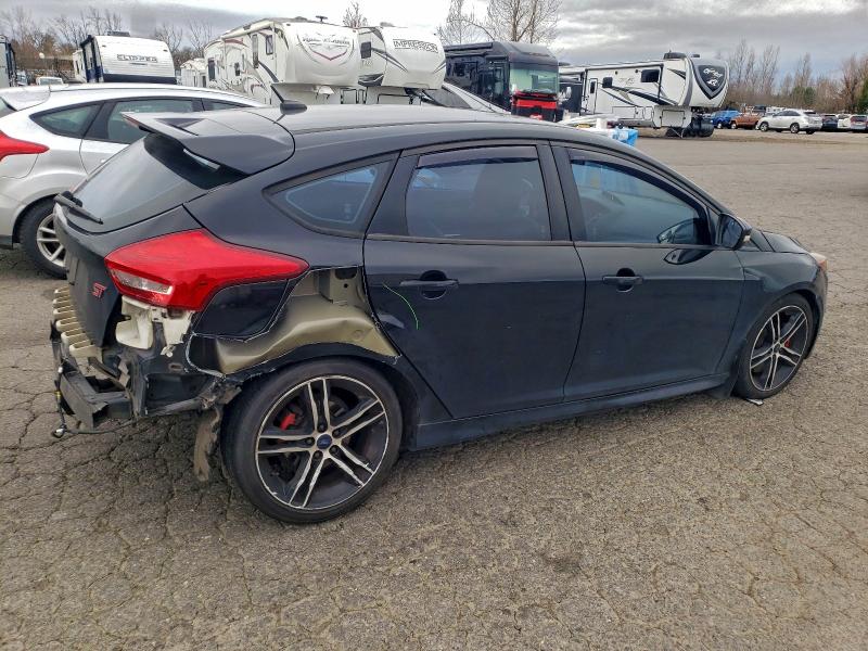 Photo 3 from auction – 2016 FORD FOCUS ST with VIN 1FADP3L93GL276308