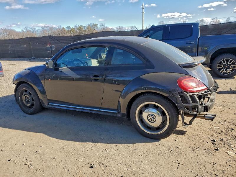 Photo 2 from auction – 2018 VOLKSWAGEN BEETLE S with VIN 3VWFD7AT8JM705141