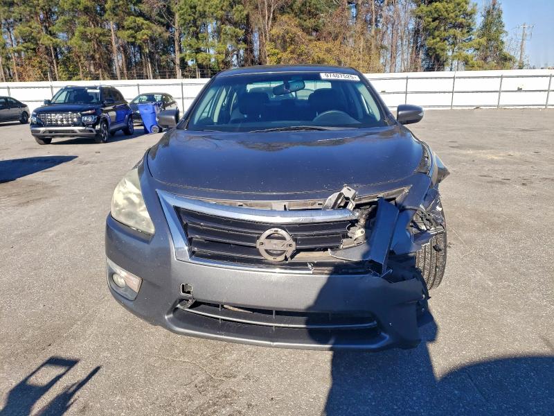 Photo 5 from auction – 2015 NISSAN ALTIMA 2.5 with VIN 1N4AL3AP1FN861973