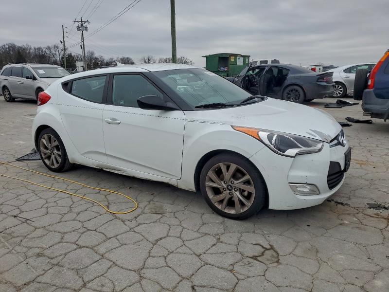 Photo 4 from auction – 2017 HYUNDAI VELOSTER with VIN KMHTC6ADXHU310827