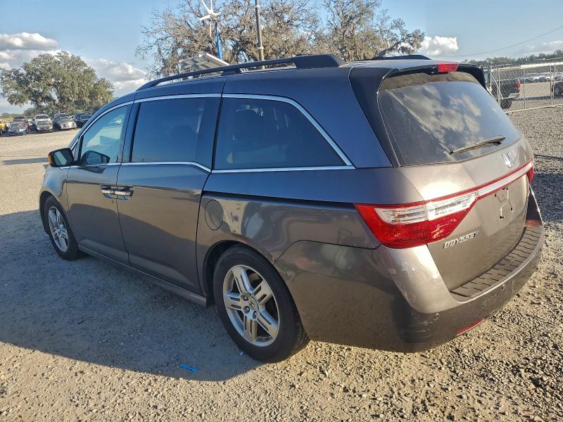 Photo 2 from auction – 2012 HONDA ODYSSEY TO with VIN 5FNRL5H95CB014657