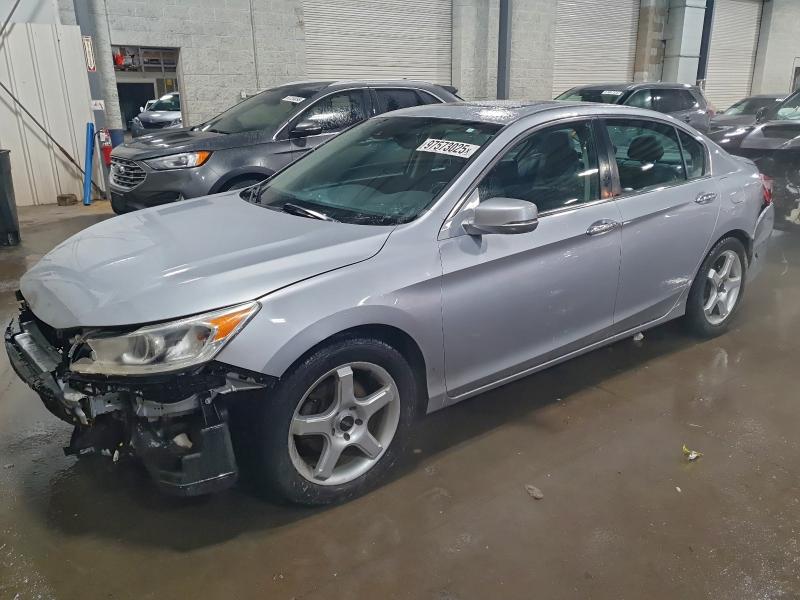 HONDA ACCORD EXL 2016 with VIN 1HGCR2F98GA223512 - Photo from auction