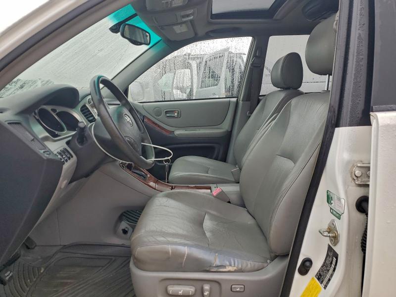 Photo 7 from auction – 2004 TOYOTA HIGHLANDER with VIN JTEEP21A140034311