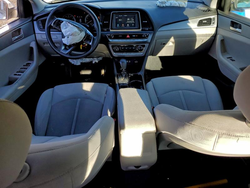 Photo 8 from auction – 2019 HYUNDAI SONATA with VIN 5NPE24AF0KH820403