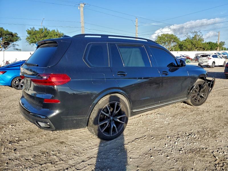 Photo 3 from auction – 2021 BMW X7 XDRIVE4 with VIN 5UXCW2C04M9F19140