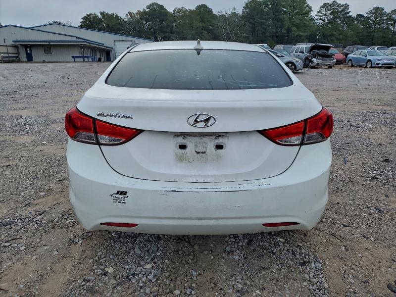 Photo 6 from auction – 2012 HYUNDAI ELANTRA GL with VIN 5NPDH4AE4CH119043