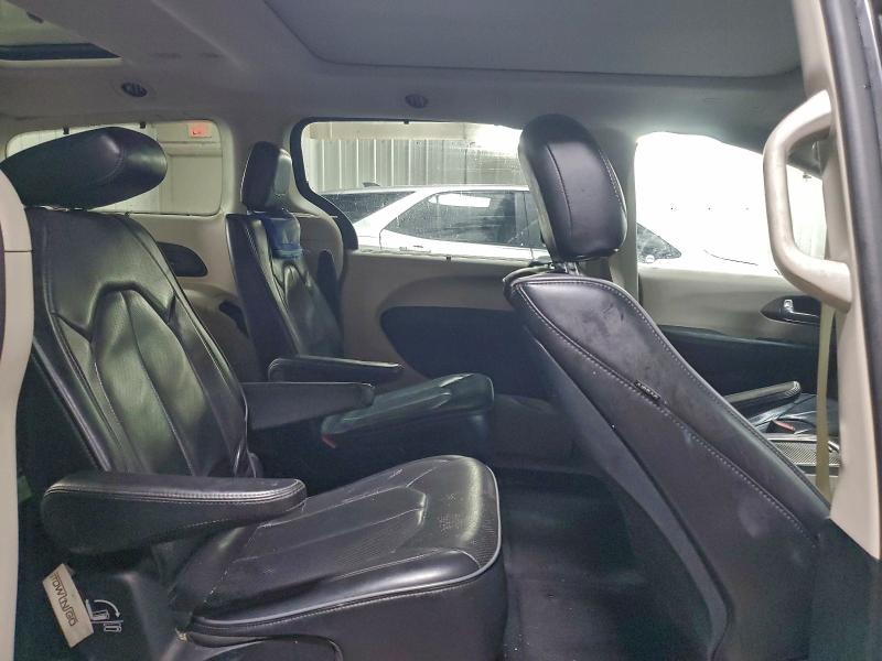 Photo 10 from auction – 2018 CHRYSLER PACIFICA L with VIN 2C4RC1GG3JR112810