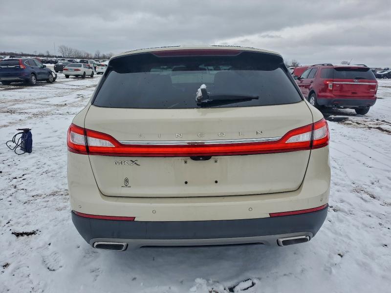 Photo 6 from auction – 2016 LINCOLN MKX RESERV with VIN 2LMTJ6LRXGBL42152