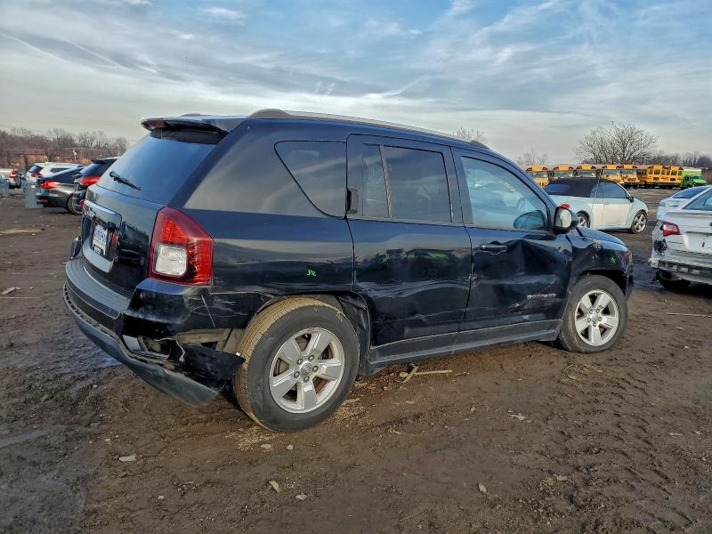 Photo 3 from auction – 2015 JEEP COMPASS SP with VIN 1C4NJCBA0FD313769
