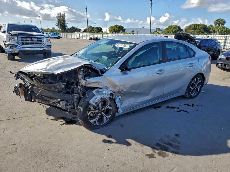 KIA FORTE FE 2019 with VIN 3KPF24AD3KE028284 - Photo from auction