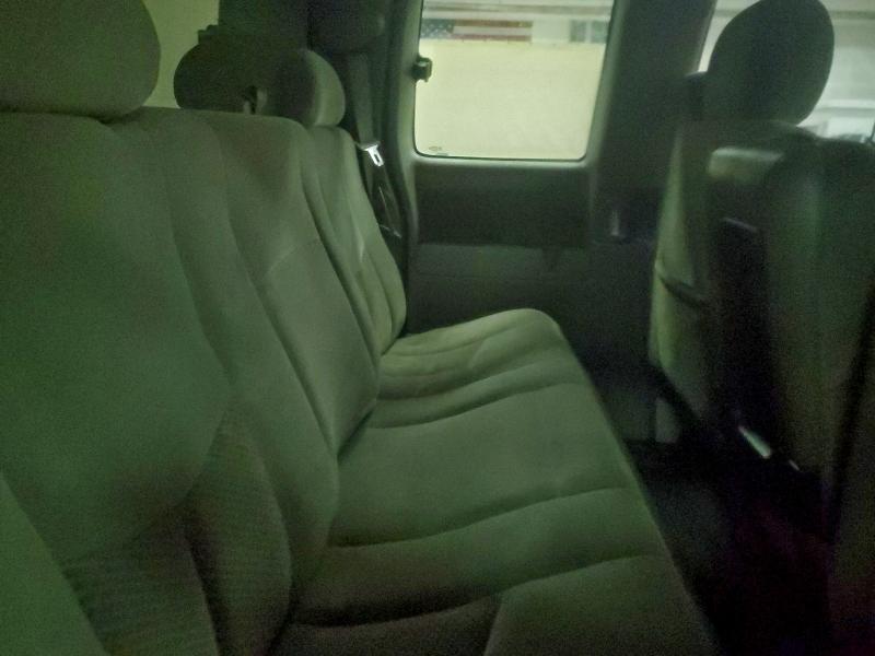 Photo 10 from auction – 2006 CHEVROLET SILVERADO with VIN 1GCHK29D06E233483
