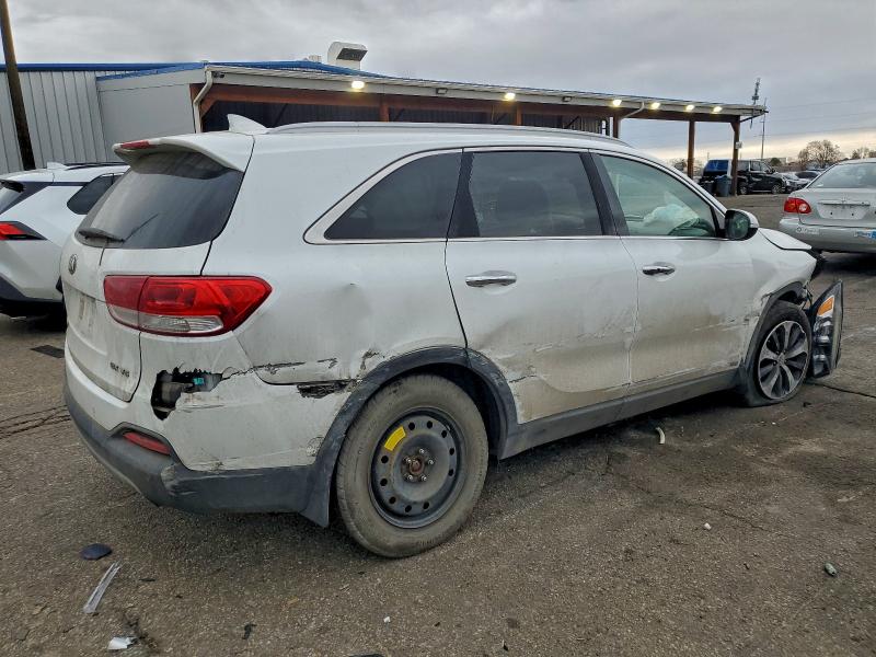 Photo 3 from auction – 2016 KIA SORENTO EX with VIN 5XYPHDA50GG124122