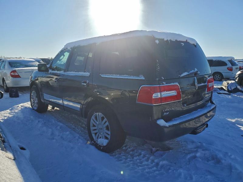 Photo 2 from auction – 2012 LINCOLN NAVIGATOR with VIN 5LMJJ2J51CEL03165