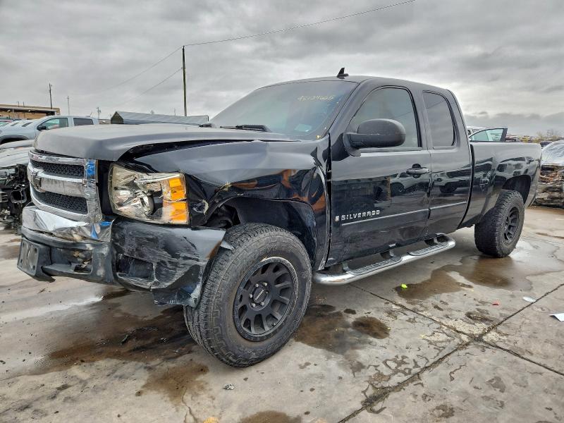 CHEVROLET SILVERADO 2007 with VIN 2GCEC190371717318 - Photo from auction
