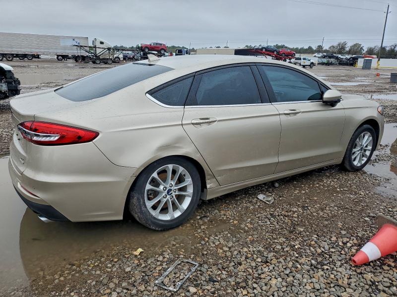 Photo 3 from auction – 2019 FORD FUSION SE with VIN 3FA6P0HD9KR183713