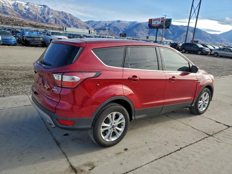 Photo 3 from auction – 2017 FORD ESCAPE SE with VIN 1FMCU0G97HUD44849