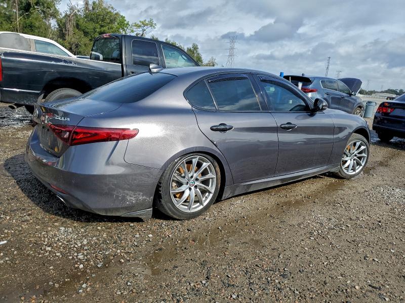 Photo 3 from auction – 2017 ALFA ROMEO GIULIA with VIN ZARFAEBN1H7557795