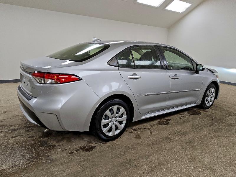 Photo 3 from auction – 2022 TOYOTA COROLLA LE with VIN JTDEPMAEXN3032303