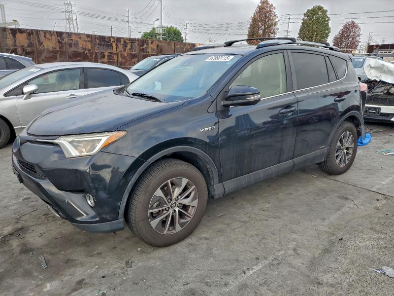 TOYOTA RAV4 HV LE 2017 with VIN JTMRJREV0HD059762 - Photo from auction