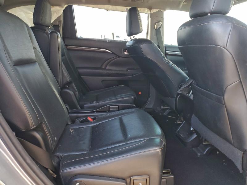Photo 10 from auction – 2015 TOYOTA HIGHLANDER with VIN 5TDYKRFH7FS068753