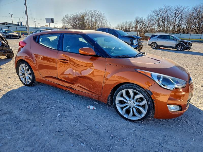 Photo 4 from auction – 2013 HYUNDAI VELOSTER with VIN KMHTC6AD3DU158366