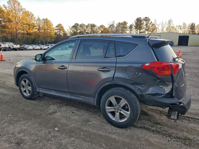 Photo 2 from auction – 2015 TOYOTA RAV4 XLE with VIN 2T3WFREV3FW182234