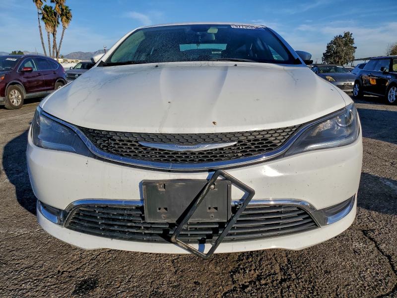 Photo 5 from auction – 2015 CHRYSLER 200 LIMITE with VIN 1C3CCCAB9FN701299